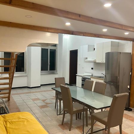 Residence La Lanterna Генуя Экстерьер фото