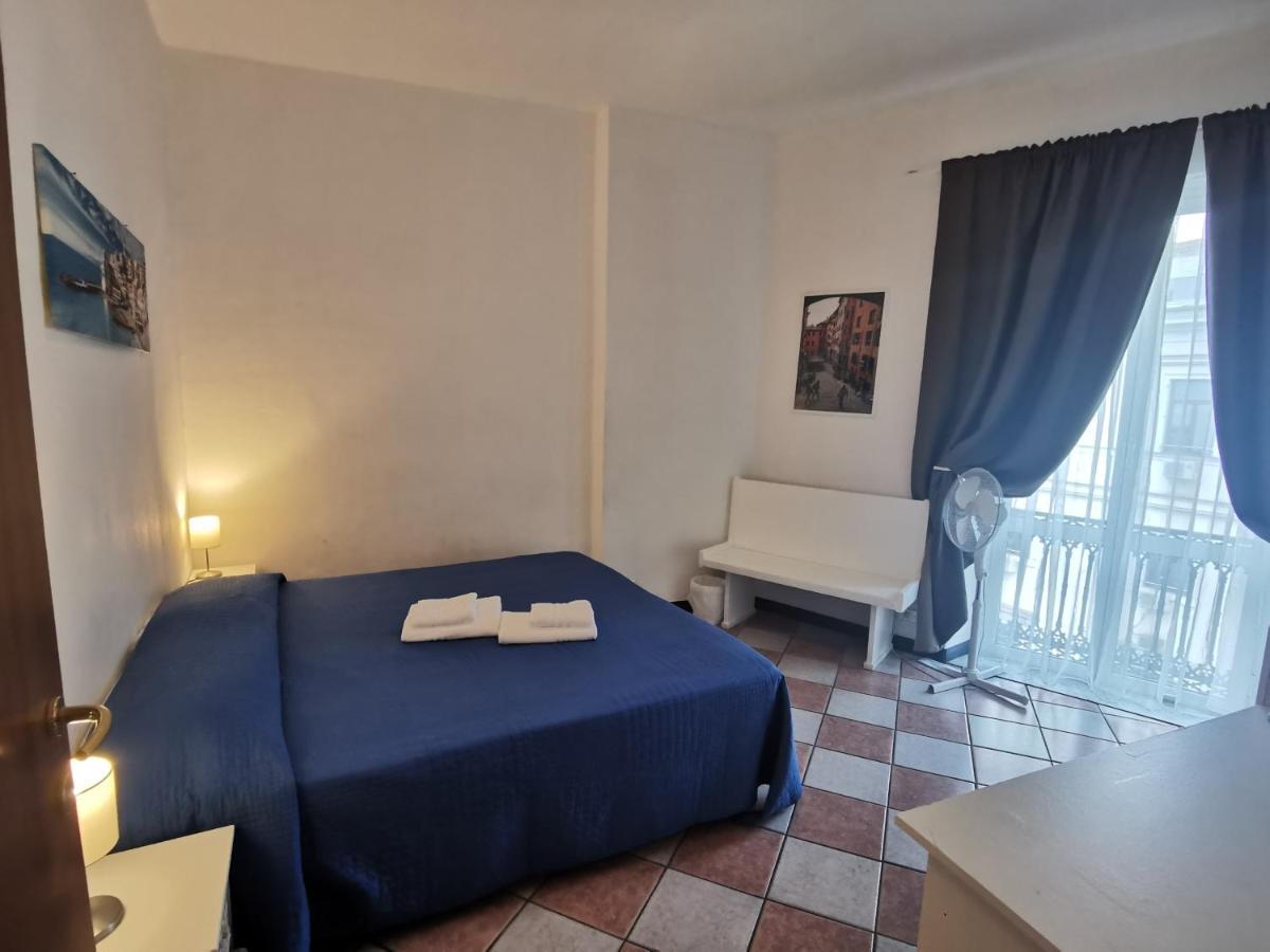 Residence La Lanterna Генуя Экстерьер фото