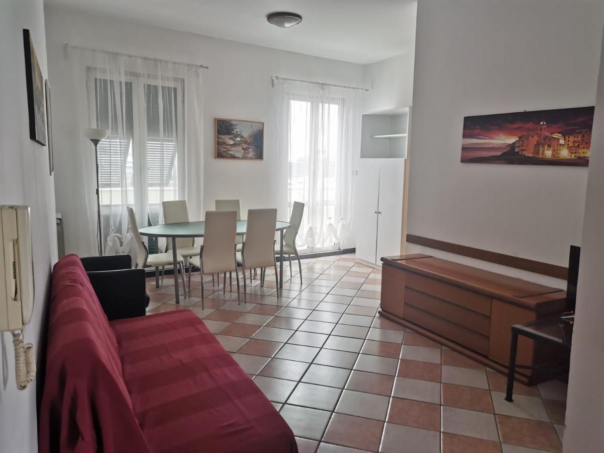 Residence La Lanterna Генуя Экстерьер фото