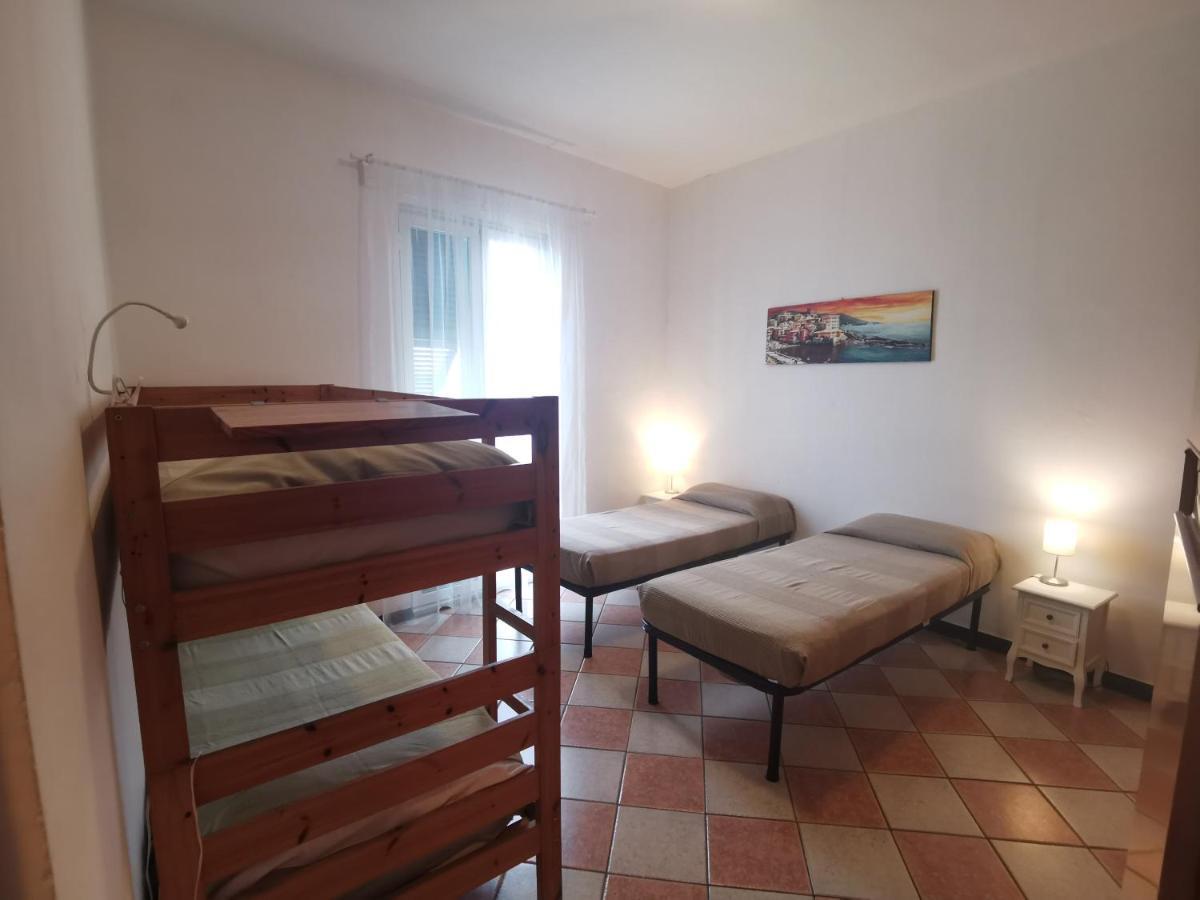Residence La Lanterna Генуя Экстерьер фото