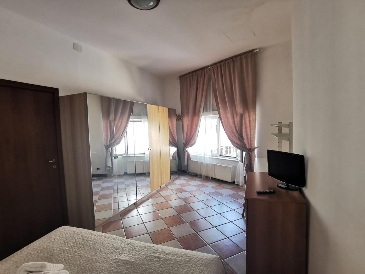 Residence La Lanterna Генуя Экстерьер фото