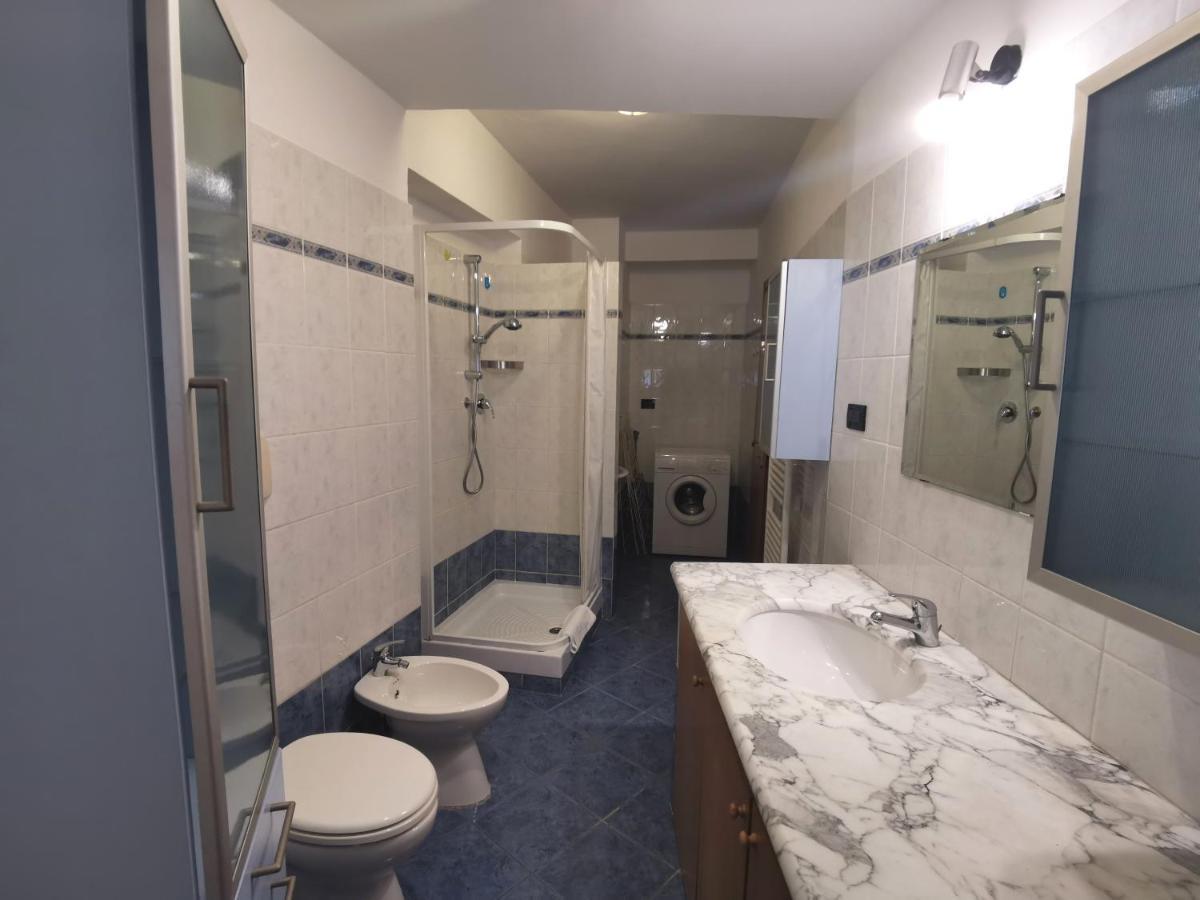 Residence La Lanterna Генуя Экстерьер фото