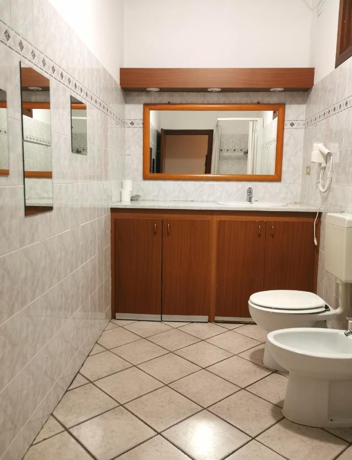 Residence La Lanterna Генуя Экстерьер фото