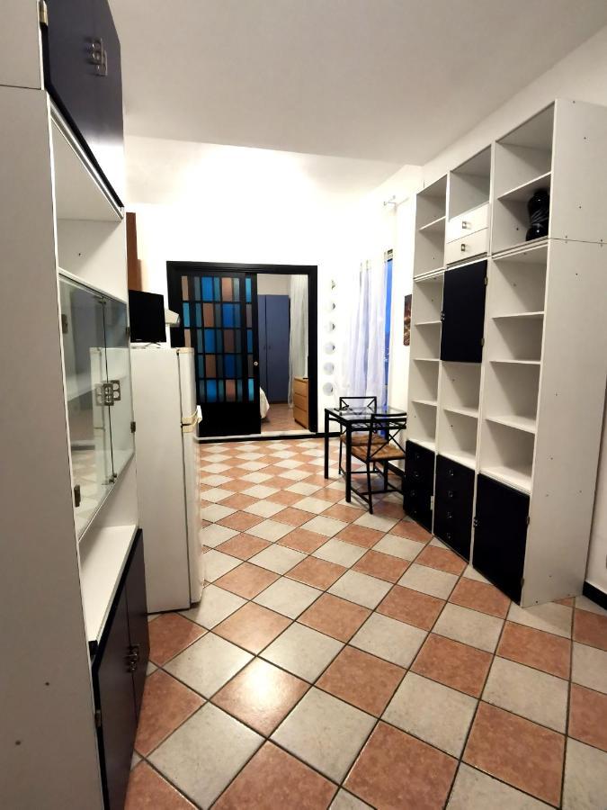 Residence La Lanterna Генуя Экстерьер фото
